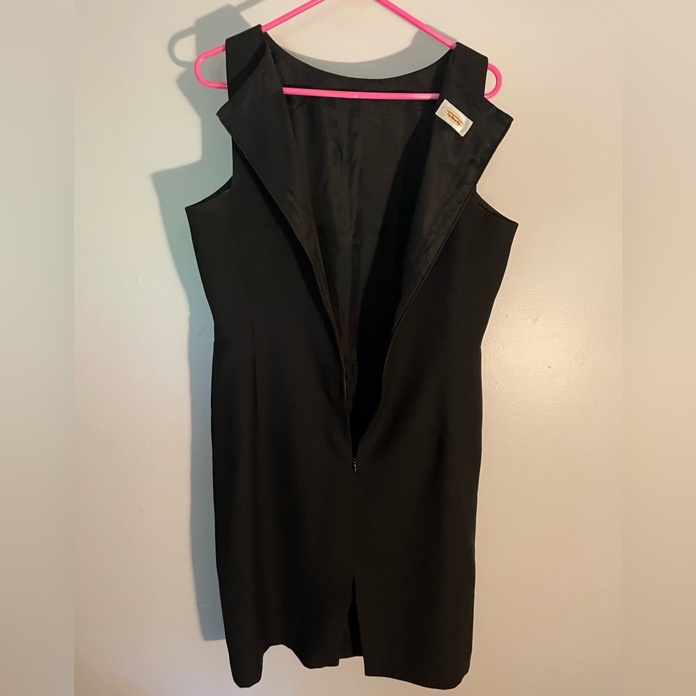 Talbots plain black sheath 14 - Picture 2 of 4